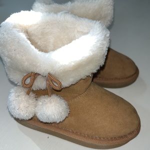 Thereabouts Lil Annaze girls warm faux suede/fur boots 7